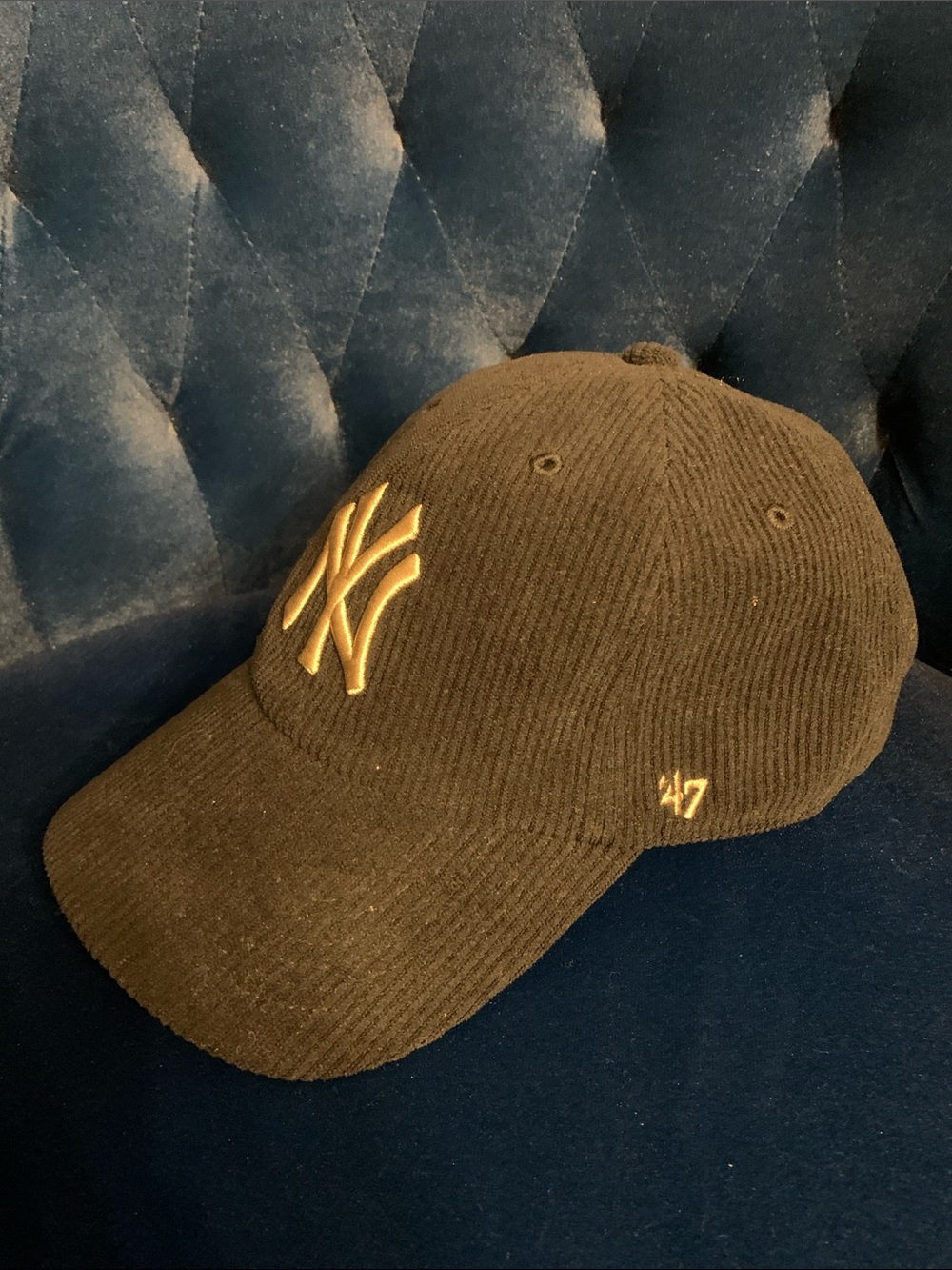47 women’s Black Corduroy New York Yankees Cap with Cream Logo
